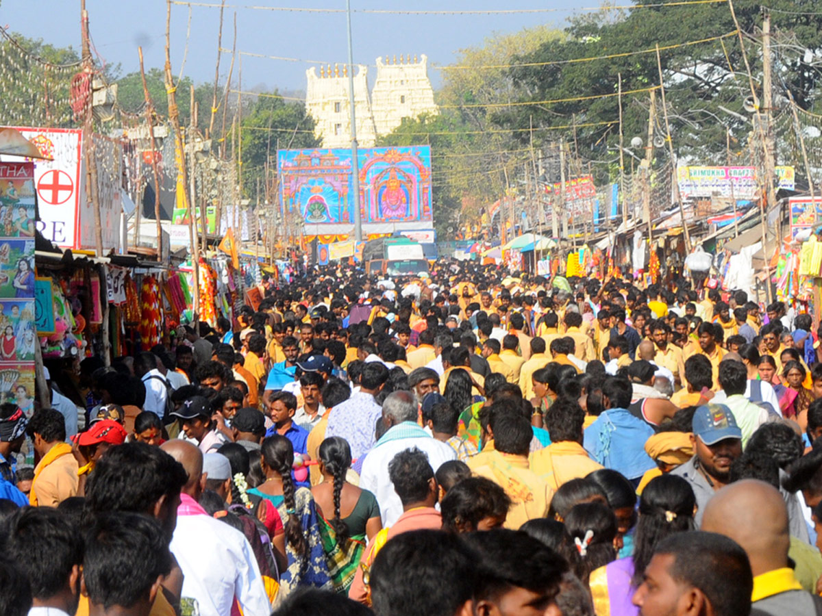 Maha Shivratri 2020 Srisailam Temple Photo Gallery - Sakshi5