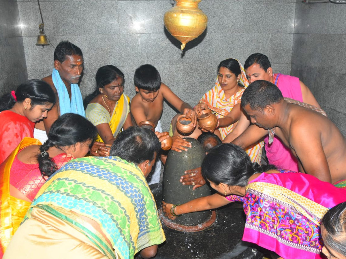 Maha Shivaratri Celebrations in telugu states Photo Gallery - Sakshi9