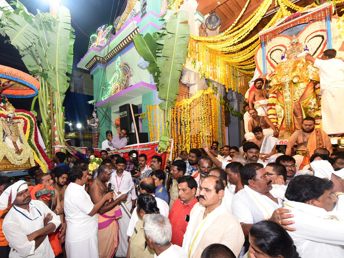 Maha Shivaratri Brahmotsavam Celebrations at Sri Kalahasti Temple Photo Gallery - Sakshi16