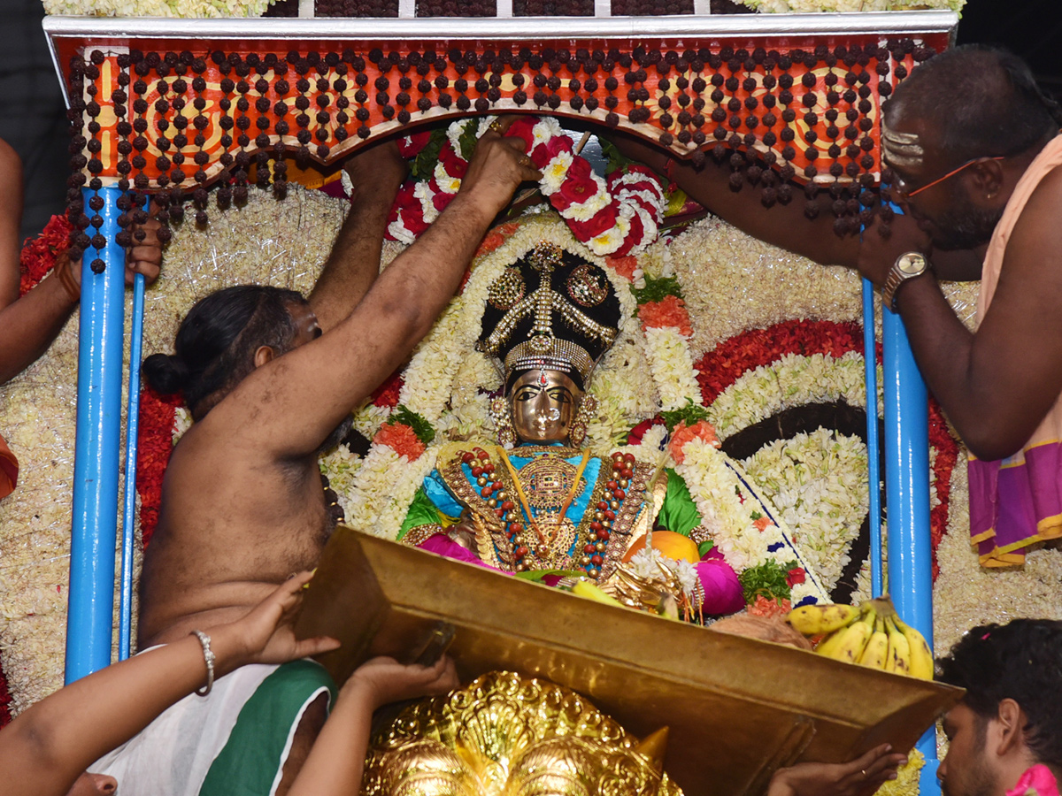 Maha Shivaratri Brahmotsavam Celebrations at Sri Kalahasti Temple Photo Gallery - Sakshi3