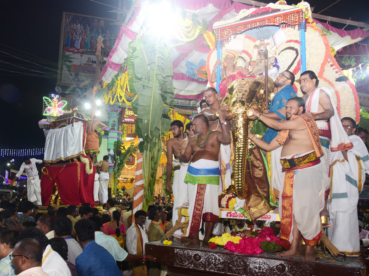 Maha Shivaratri Brahmotsavam Celebrations at Sri Kalahasti Temple Photo Gallery - Sakshi4