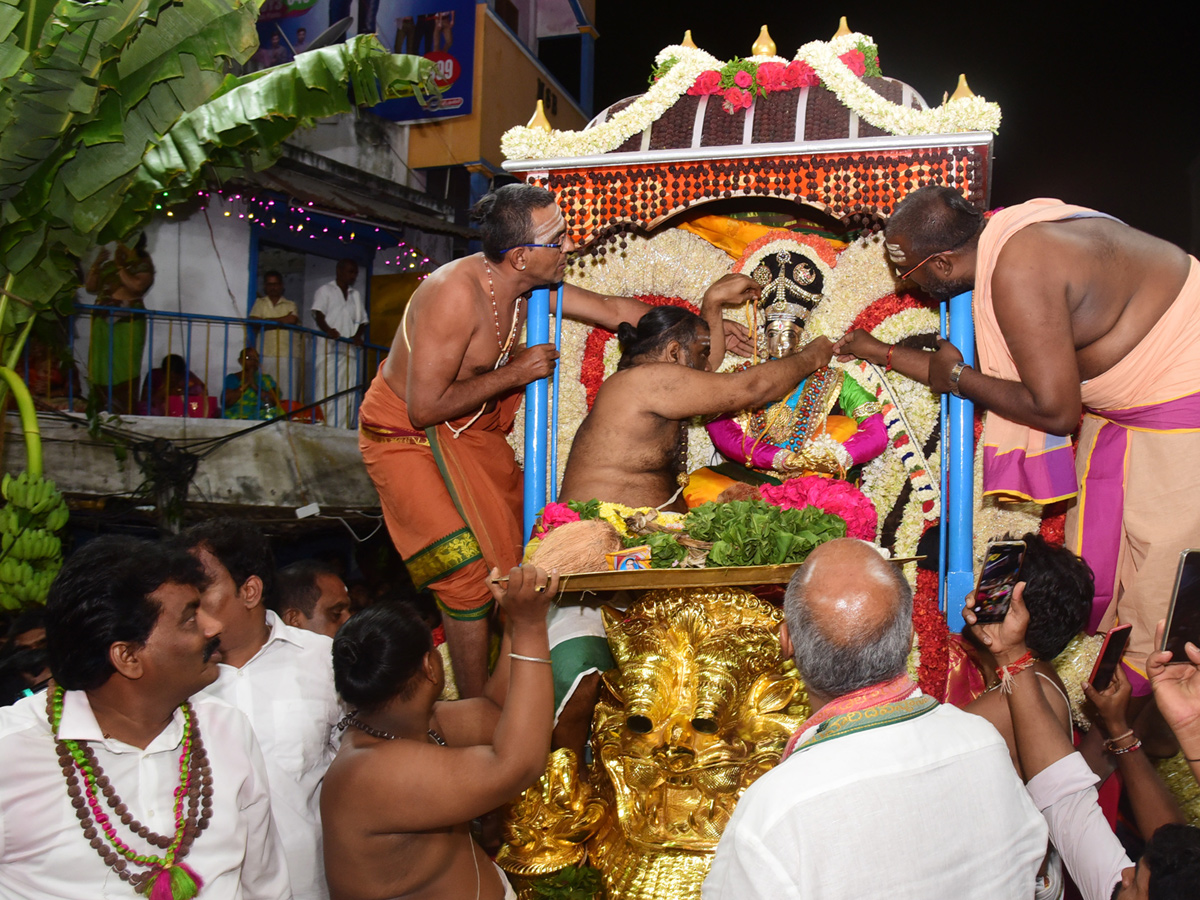 Maha Shivaratri Brahmotsavam Celebrations at Sri Kalahasti Temple Photo Gallery - Sakshi7