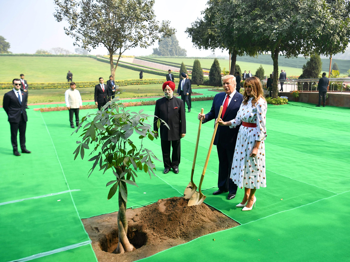 Donald Trump Visits at Rashtrapati Bhavan Photo Gallery - Sakshi23