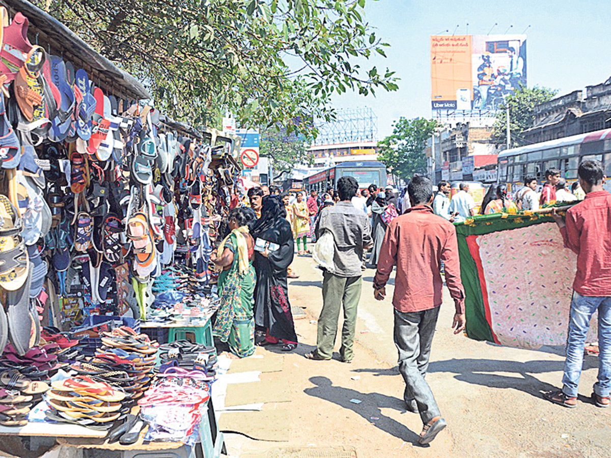 Hyderabad City Bus Stops Photo Gallery - Sakshi8