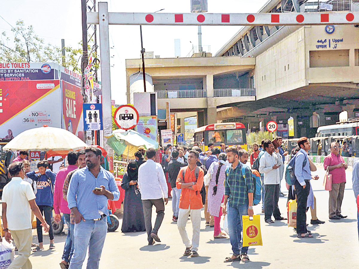 Hyderabad City Bus Stops Photo Gallery - Sakshi11