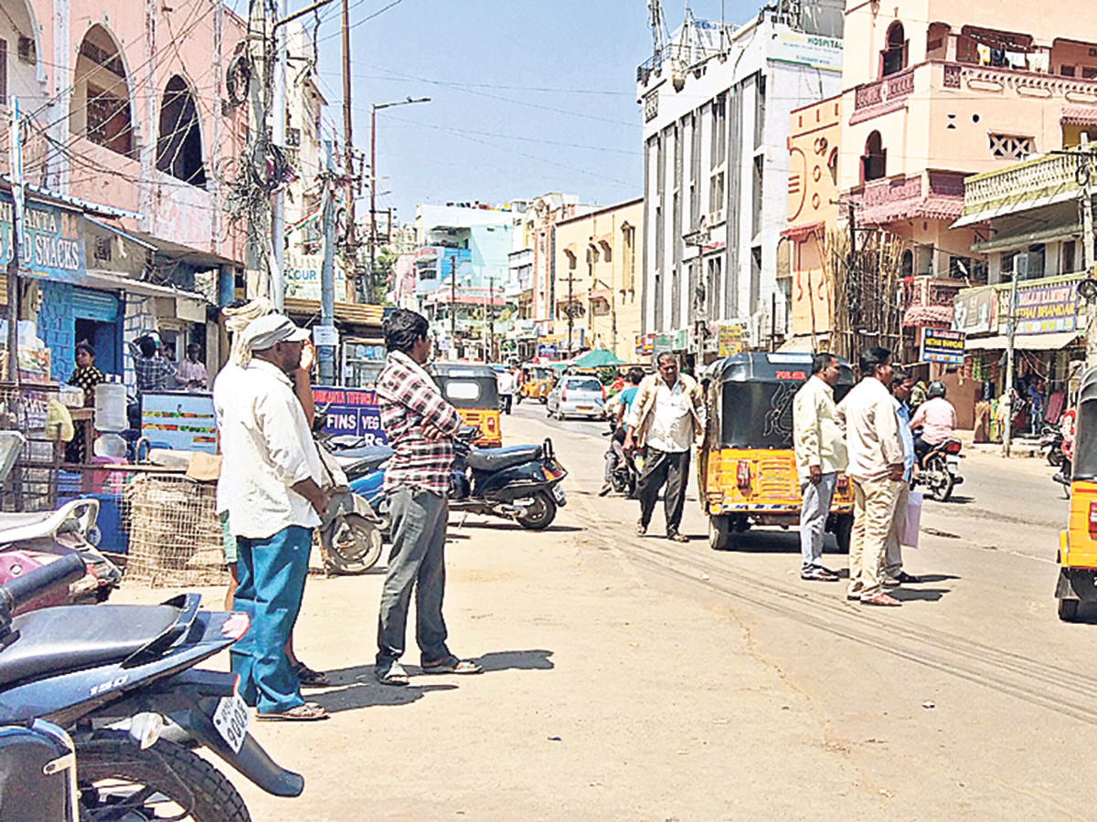 Hyderabad City Bus Stops Photo Gallery - Sakshi14