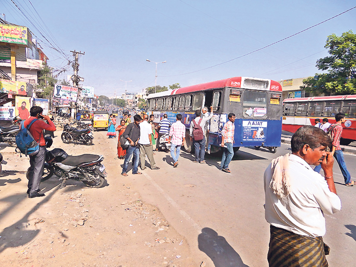 Hyderabad City Bus Stops Photo Gallery - Sakshi2