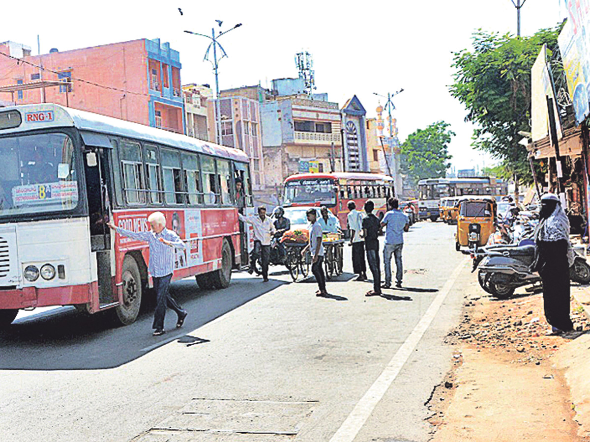 Hyderabad City Bus Stops Photo Gallery - Sakshi7