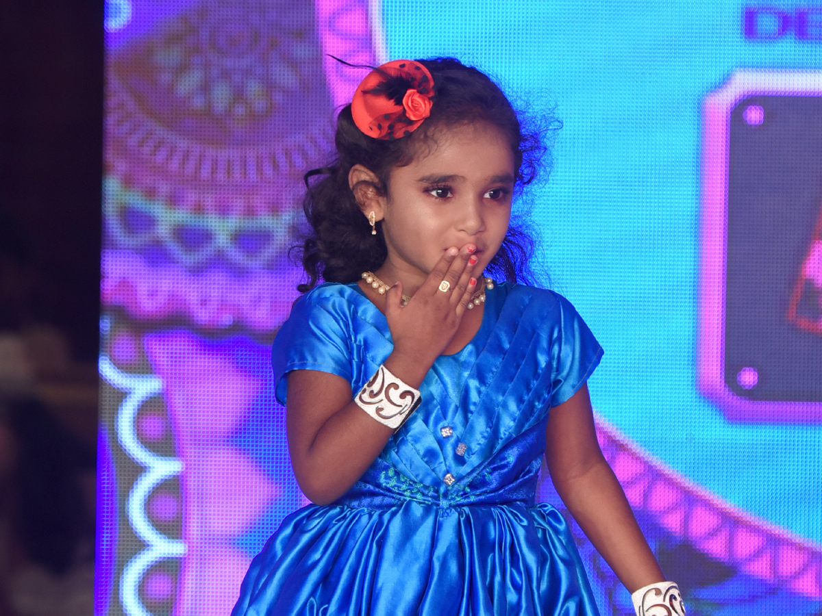 KIDS FASHION SHOW Photo Gallery - Sakshi7