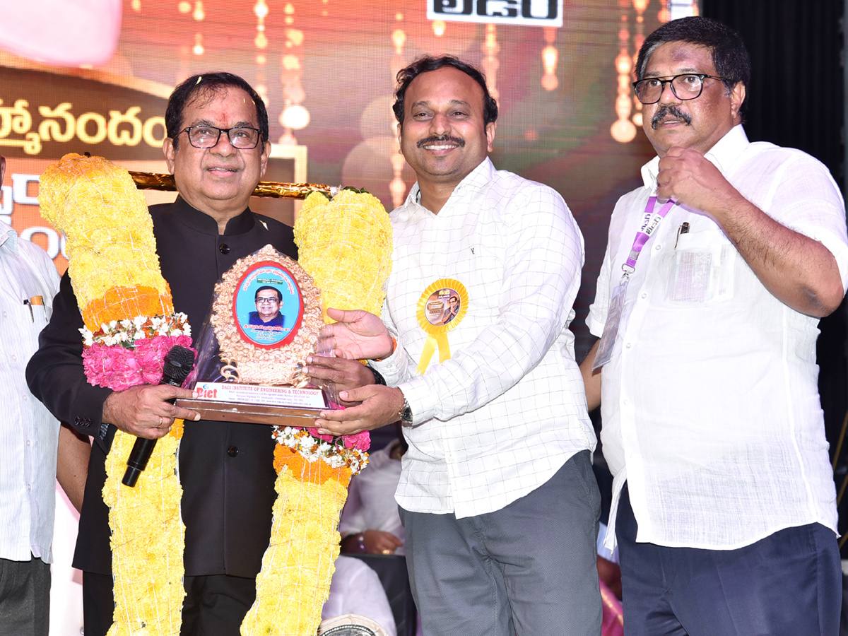  jeevan saphalya puraskar award presented for brahmanandam - Sakshi3