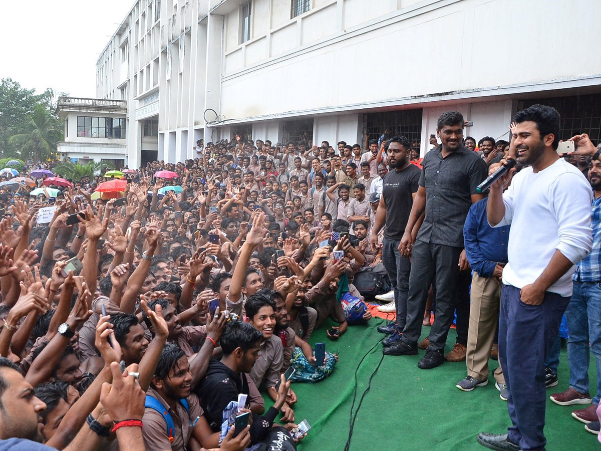 Jaanu Movie Team at Visakhapatnam Photo Gallery - Sakshi13