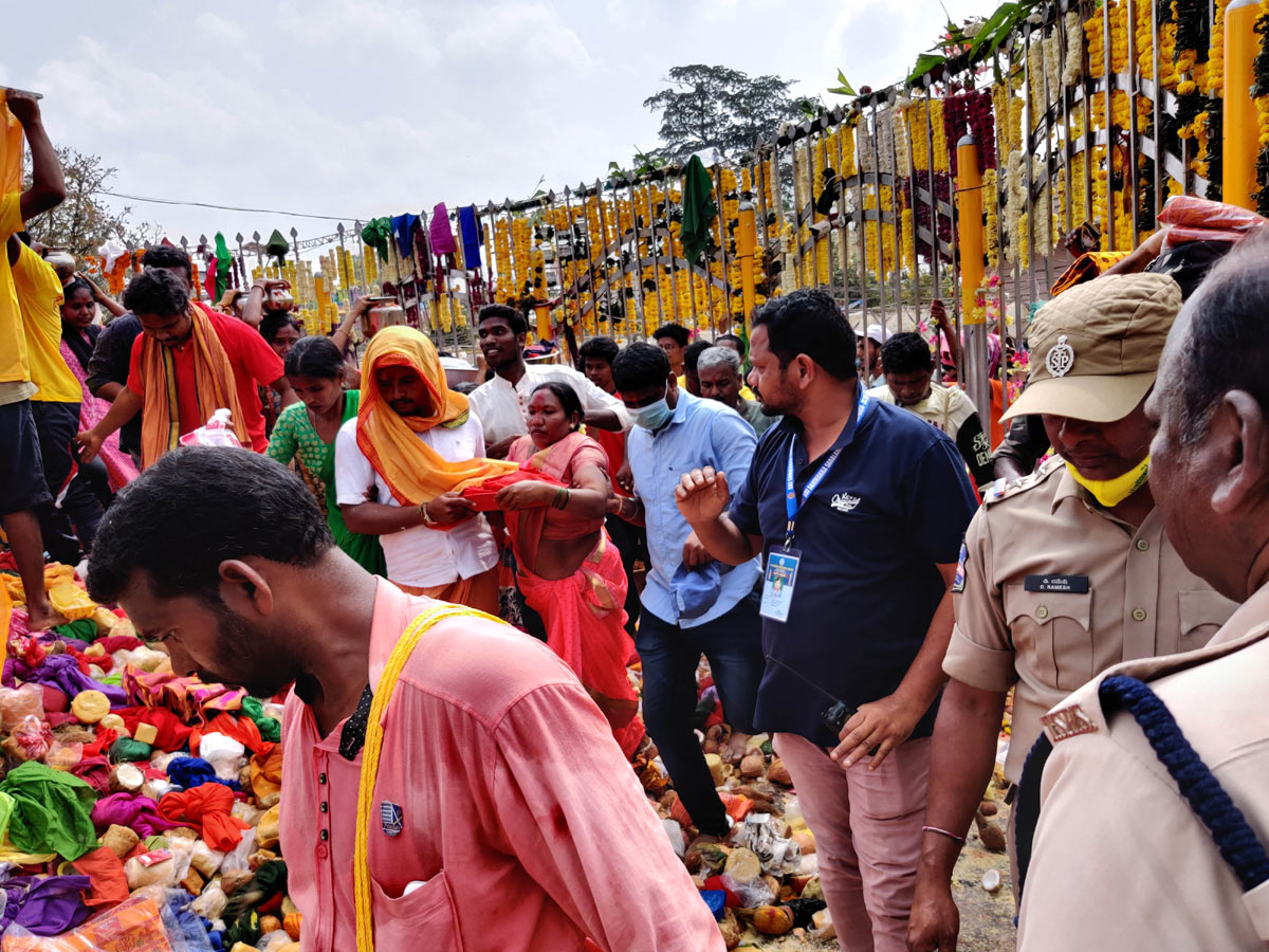 Medaram Jatara 2020 Photo Gallery - Sakshi17