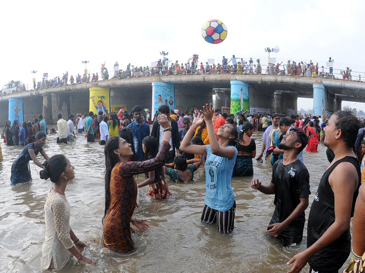 Medaram Jatara 2020 Photo Gallery - Sakshi24