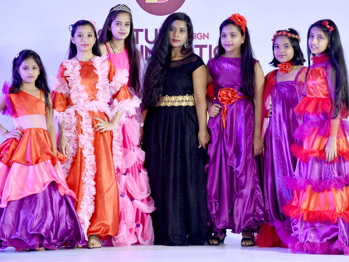 kids glam fashion show Photo Gallery - Sakshi5