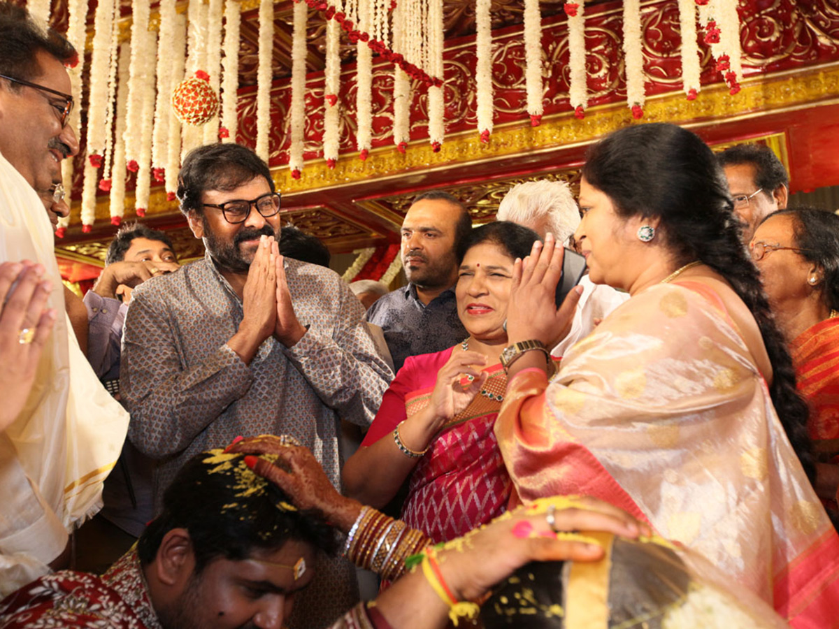 Kodi Ramakrishna Yougest Daughter Pravalika Wedding Photo Gallery - Sakshi1