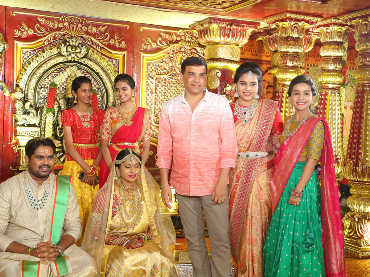 Kodi Ramakrishna Yougest Daughter Pravalika Wedding Photo Gallery - Sakshi12