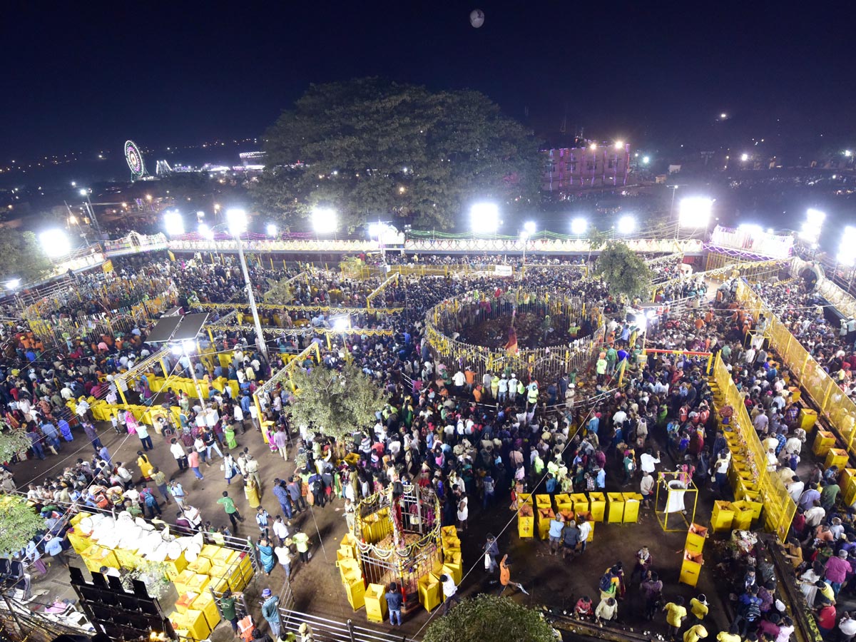 Medaram Sammakka Sarakka Jatara 2020 Photo Gallery - Sakshi11