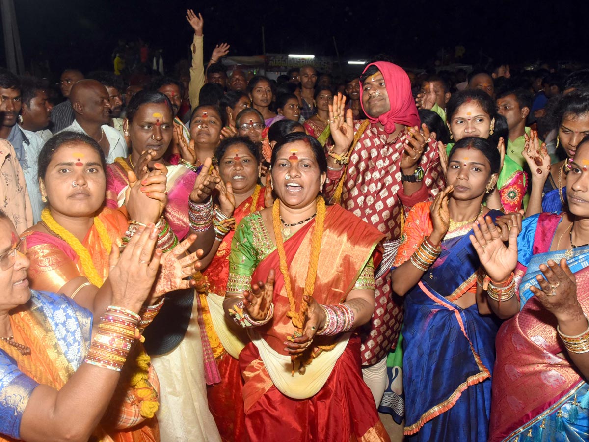 Medaram Sammakka Sarakka Jatara 2020 Photo Gallery - Sakshi26