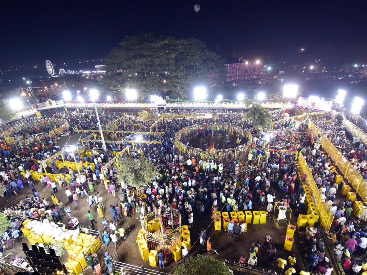 Medaram Sammakka Sarakka Jatara 2020 Photo Gallery - Sakshi7