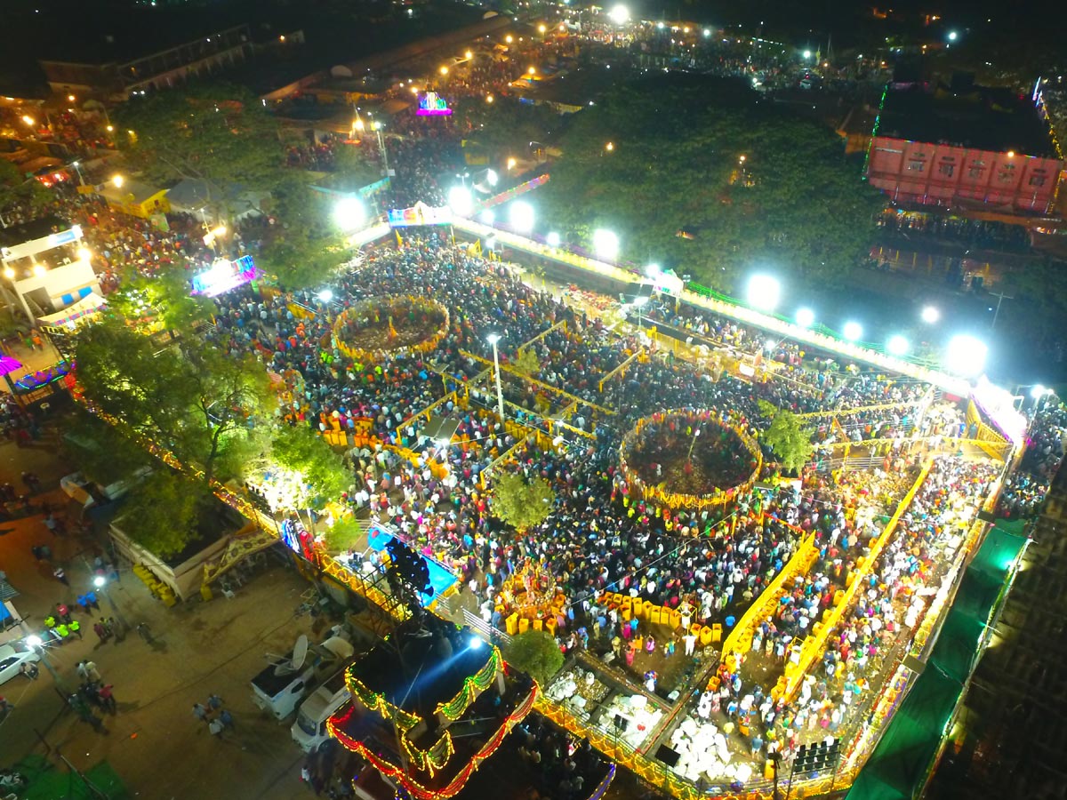 Day 2 Medaram Jatara Photo Gallery - Sakshi1