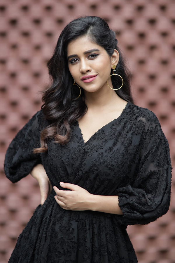 Actress Nabha Natesh Exclusive Photo Gallery - Sakshi22