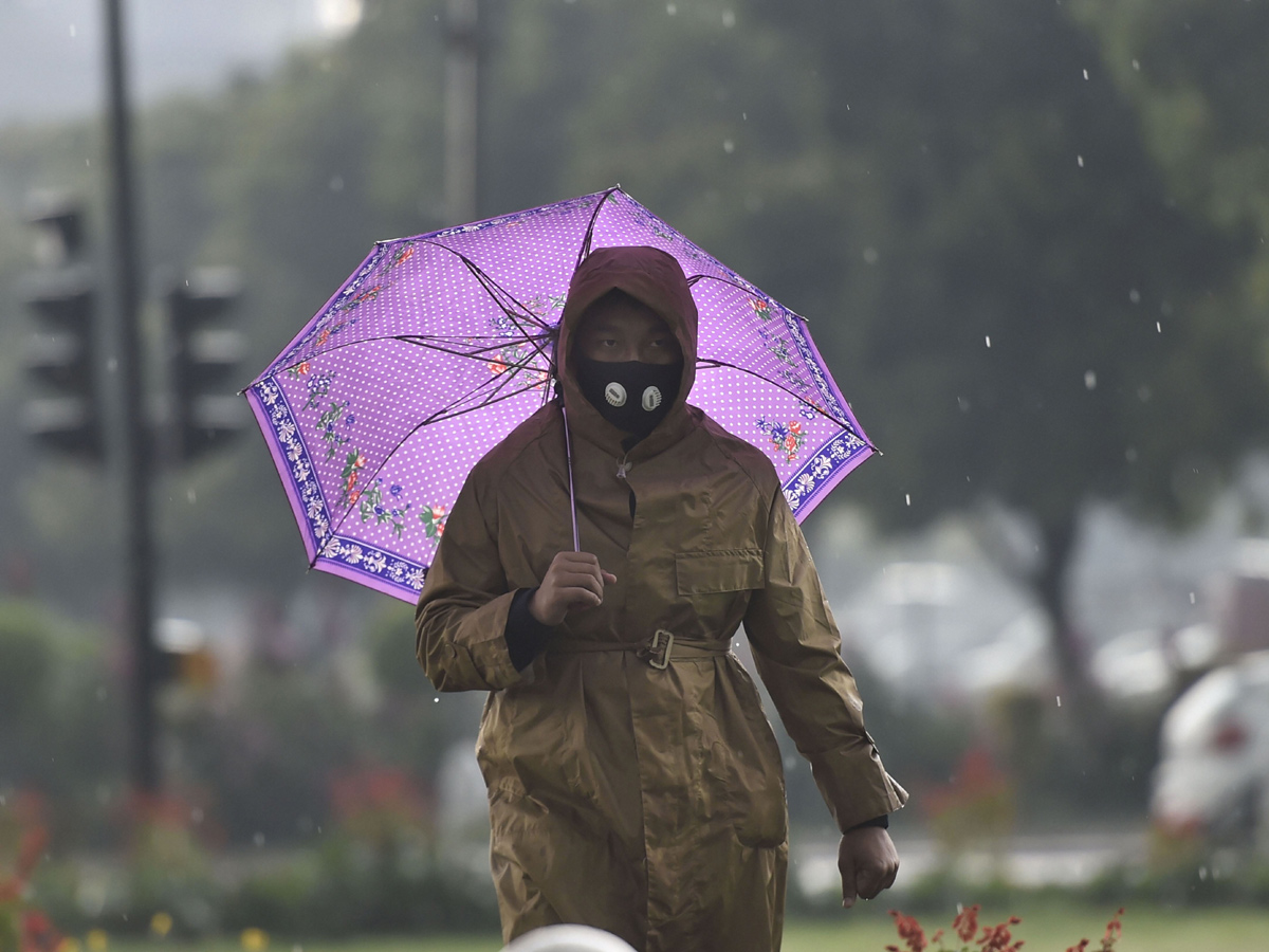 Heavy rains lash Delhi Photo Gallery - Sakshi9