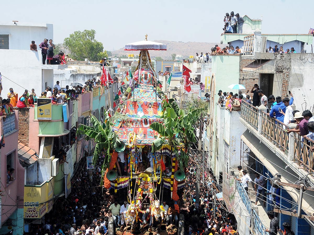 Kadiri Sri Lakshmi Narasimha Swami Rathotsavam Photo Gallery - Sakshi11