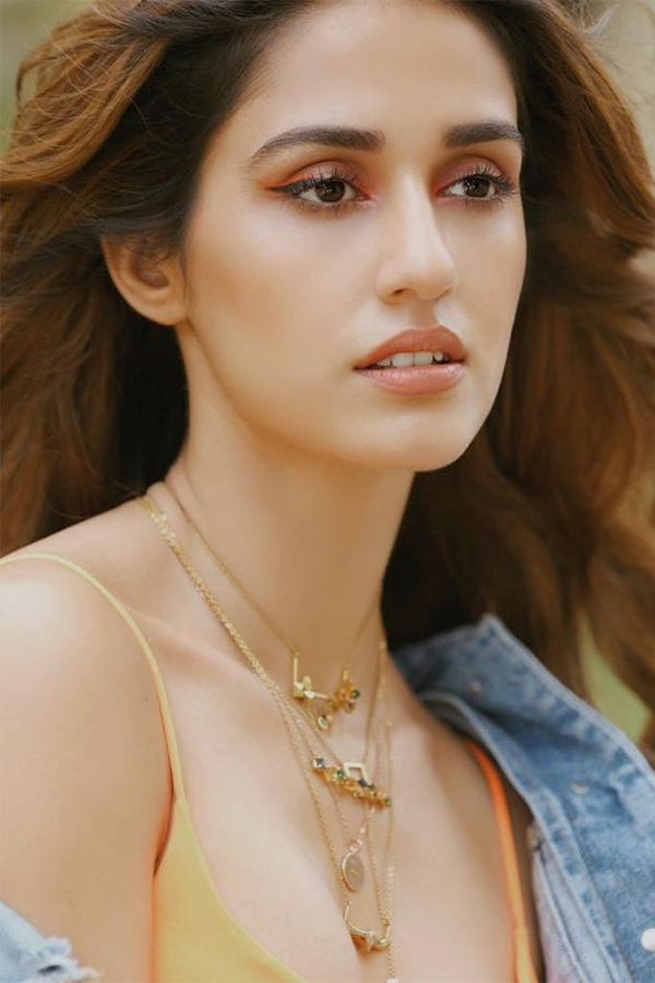 Heroine Disha Patani Exclusive Photo Gallery - Sakshi48