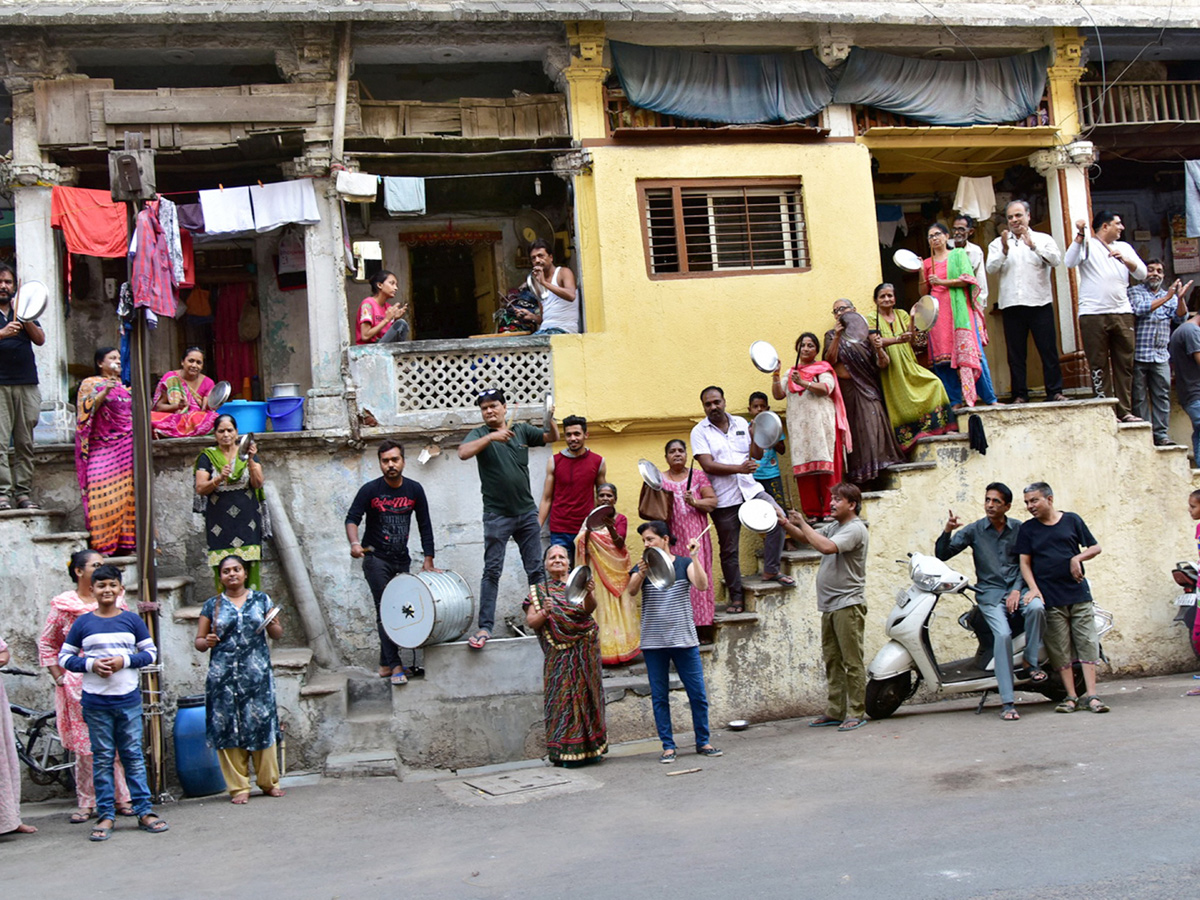 Janata Curfew: Clapping All Over India Photo Gallery - Sakshi21