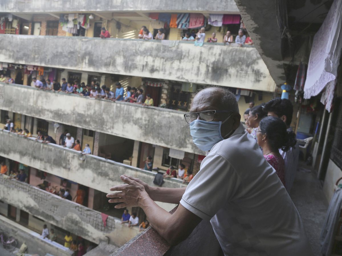 Janata Curfew: Clapping All Over India Photo Gallery - Sakshi8