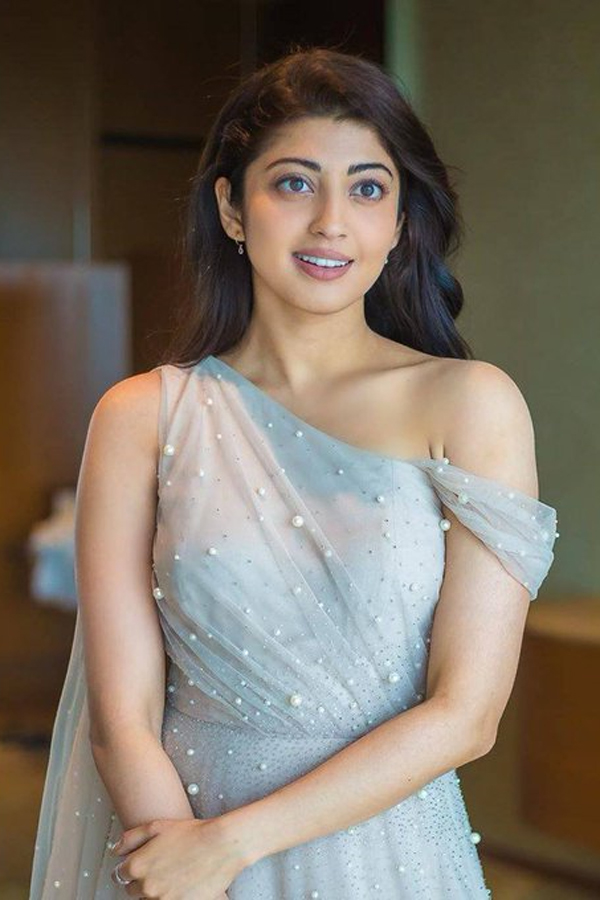 Actress Pranitha Subhash Exclusive Photo Gallery - Sakshi10