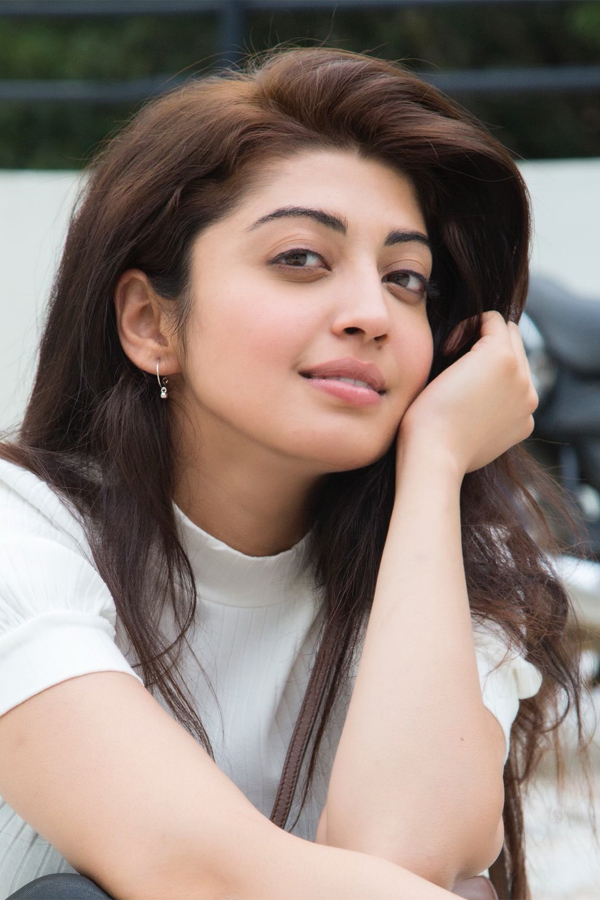 Actress Pranitha Subhash Exclusive Photo Gallery - Sakshi21