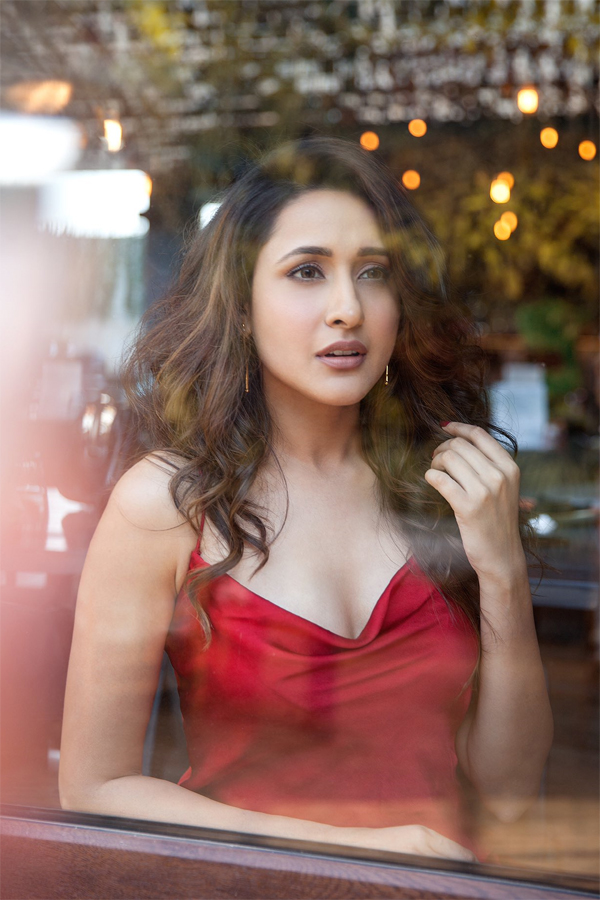 Actress Pragya Jaiswal Exclusive Photo Gallery - Sakshi15