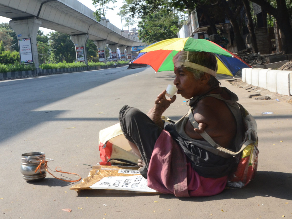 Lockdown in Hyderabad City Photo Gallery - Sakshi13