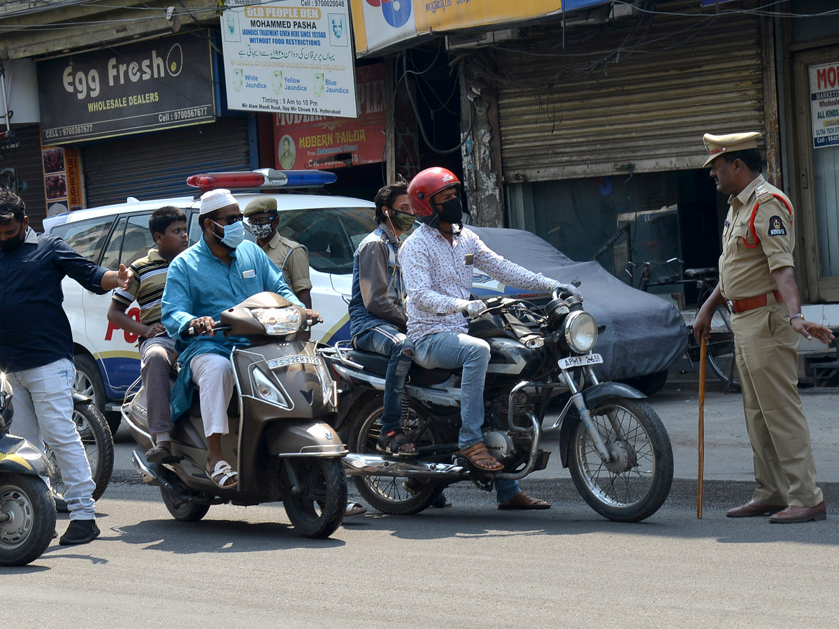 Lockdown in Hyderabad City Photo Gallery - Sakshi33