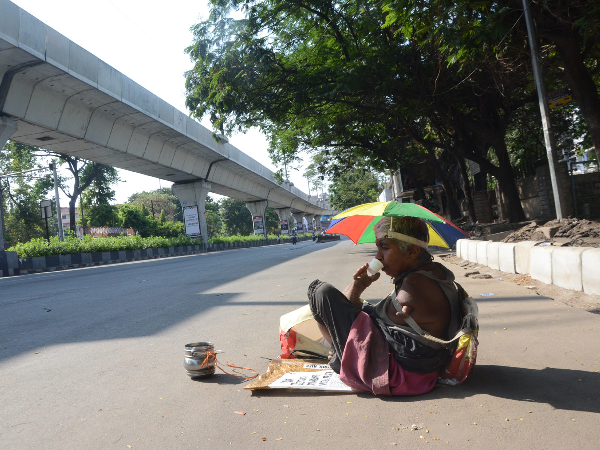 Lockdown in Hyderabad City Photo Gallery - Sakshi37