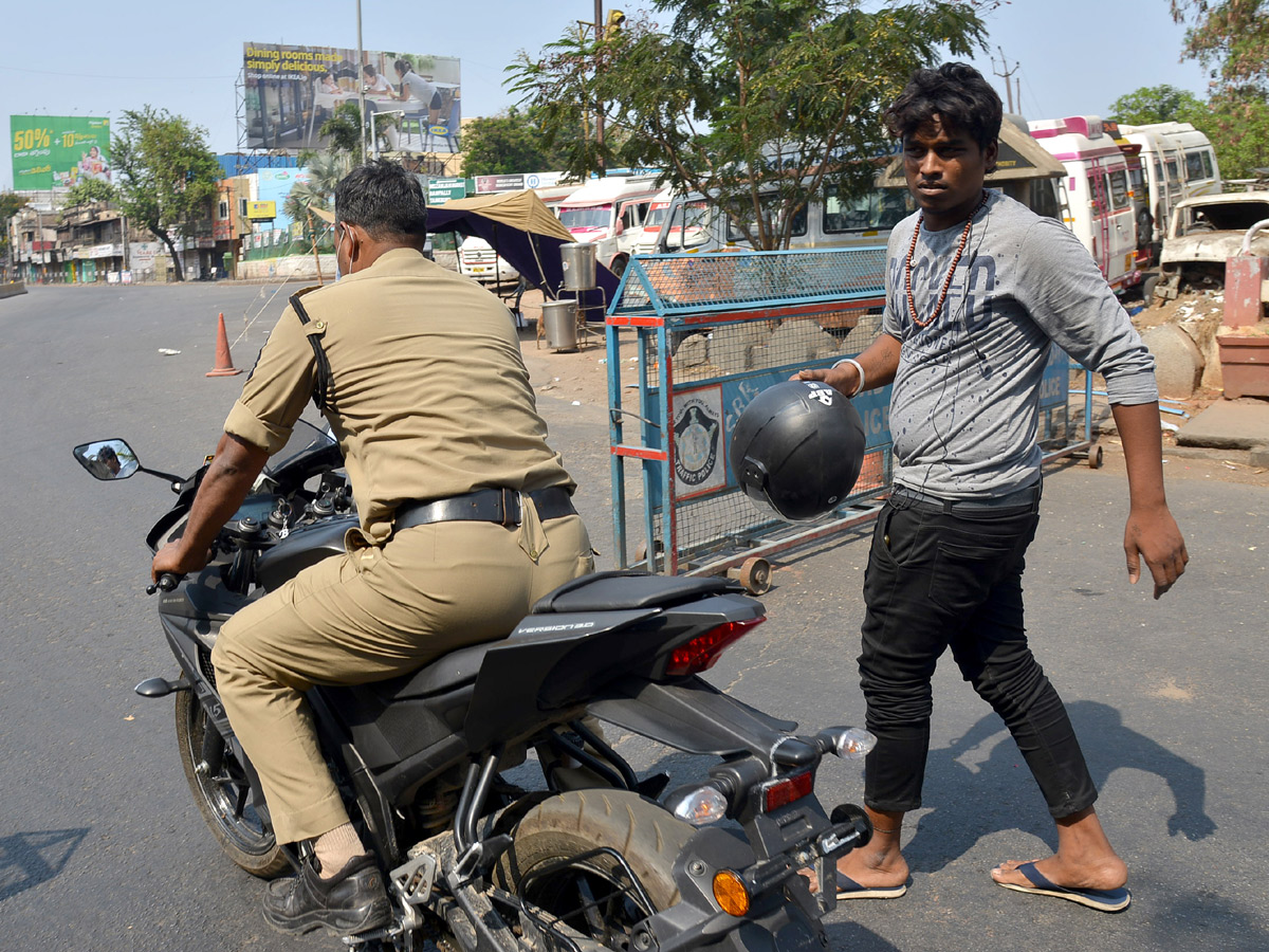 Lockdown in Hyderabad City Photo Gallery - Sakshi5