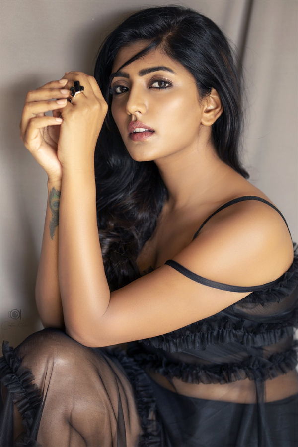 Actress Eesha Rebba Exclusive Photo Gallery - Sakshi53