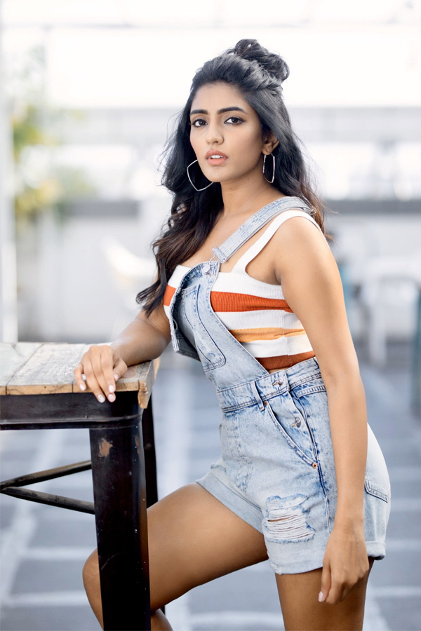 Actress Eesha Rebba Exclusive Photo Gallery - Sakshi56