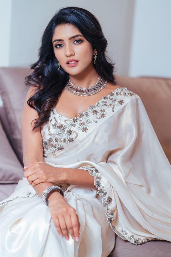 Actress Eesha Rebba Exclusive Photo Gallery - Sakshi63