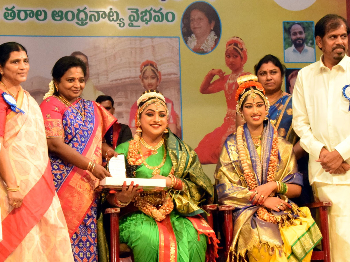 Nava Janardhana Parijatham : Muvva, Roja Perform With Perfection - Sakshi6