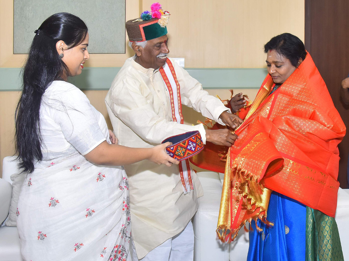 Telangana Governor greeted by Himachal Governor on Women’s Day - Sakshi3