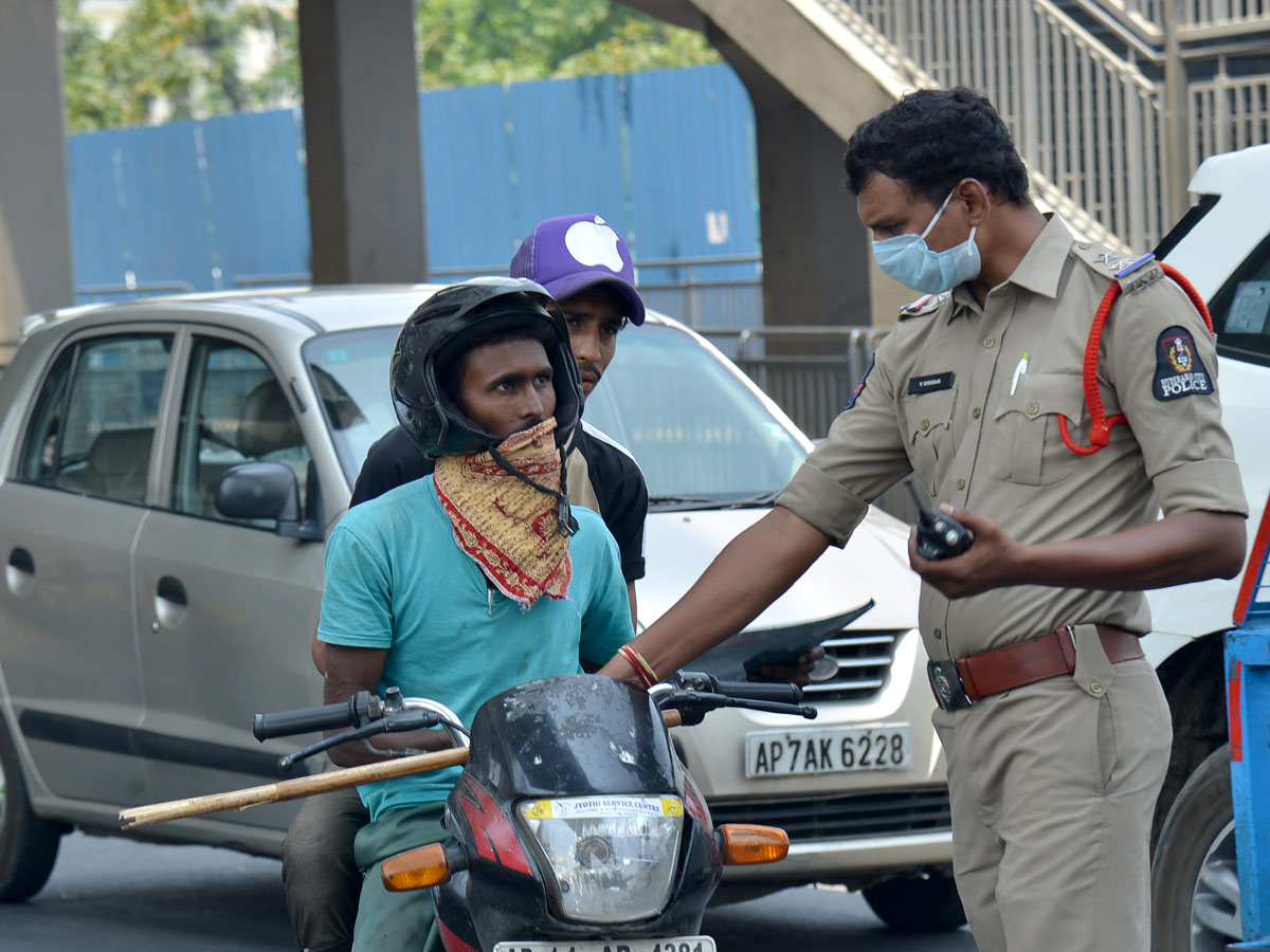 Lockdown in Hyderabad City Photo Gallery - Sakshi27