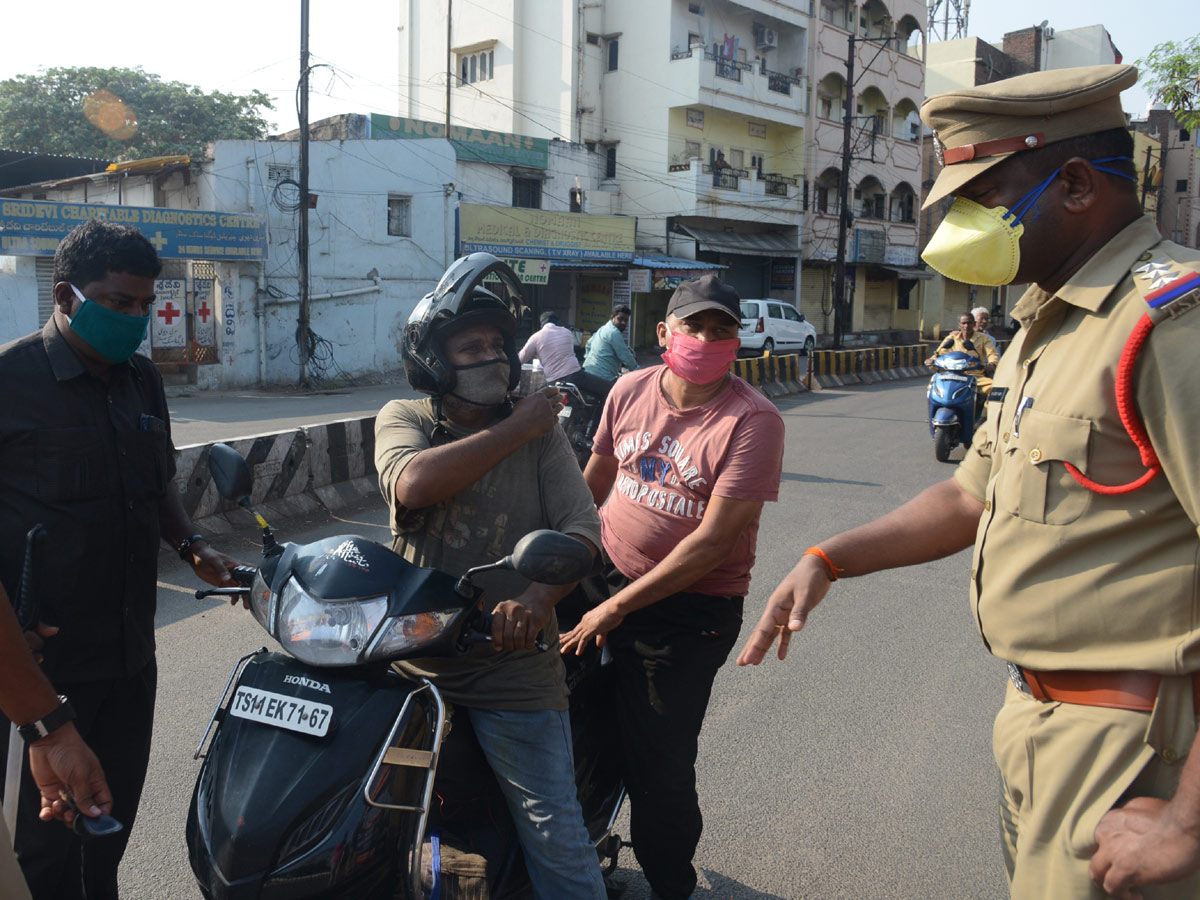 Lockdown in Hyderabad City Photo Gallery - Sakshi38