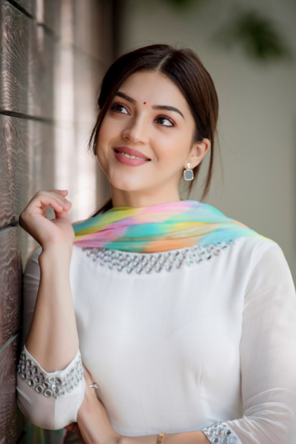 Actress mehreen pirzada Exclusive Photo Gallery - Sakshi14