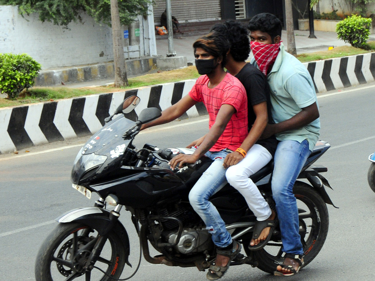 Lockdown in Andhra Pradesh Photo Gallery - Sakshi10