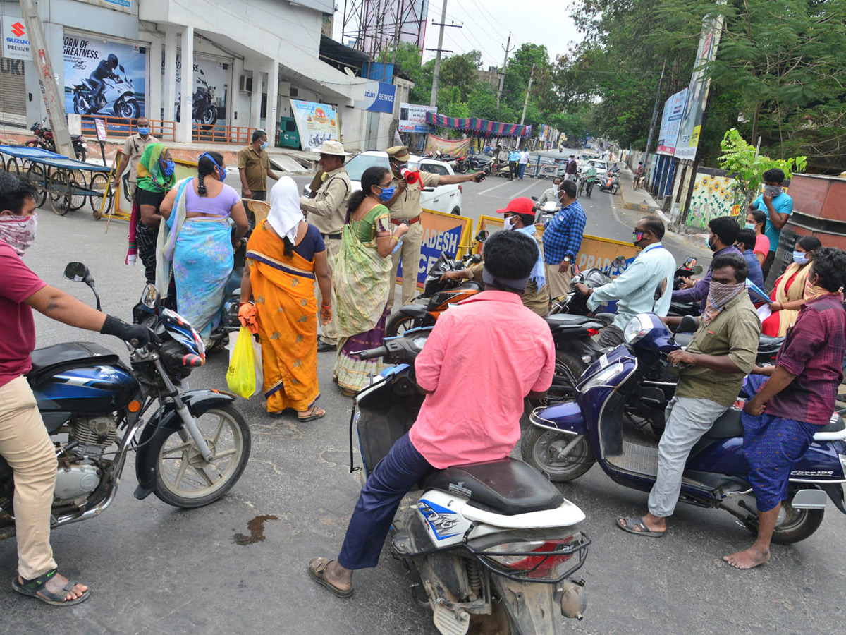 Lockdown in Andhra Pradesh Photo Gallery - Sakshi13