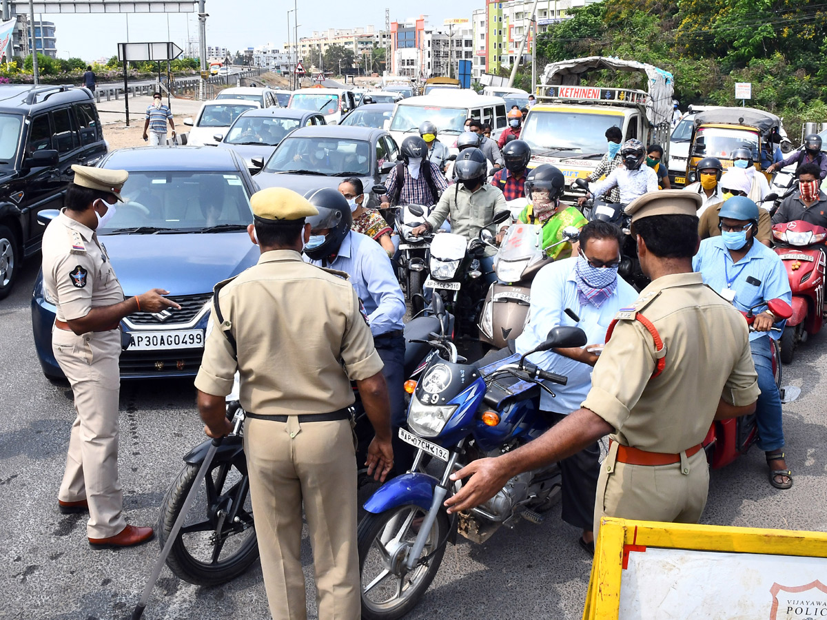 Lockdown in Andhra Pradesh Photo Gallery - Sakshi14