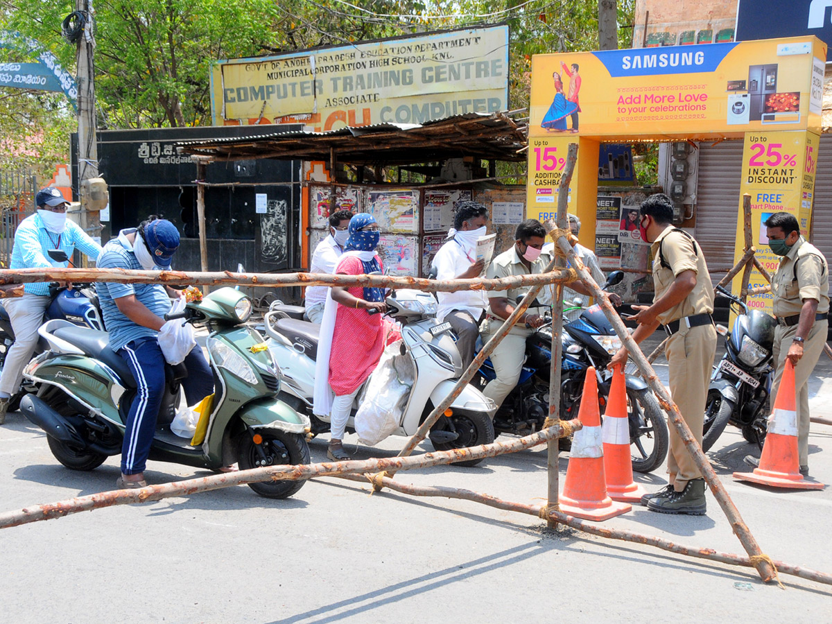 Lockdown in Andhra Pradesh Photo Gallery - Sakshi33