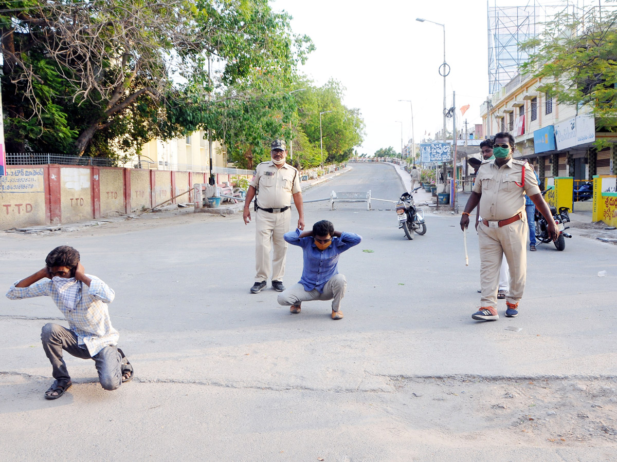 Lockdown in Andhra Pradesh Photo Gallery - Sakshi48